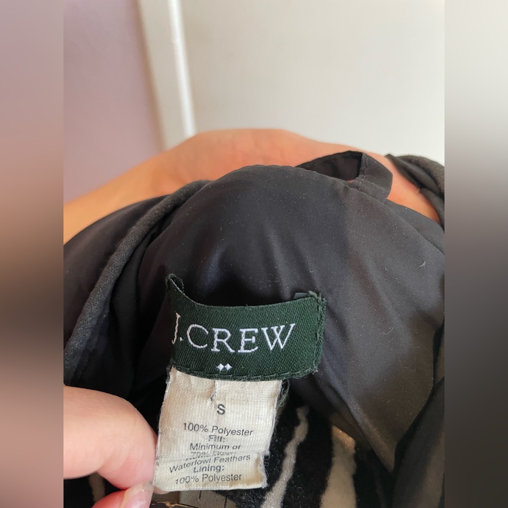 J.Crew Charcoal Puffer Vest - Picture 3 of 6